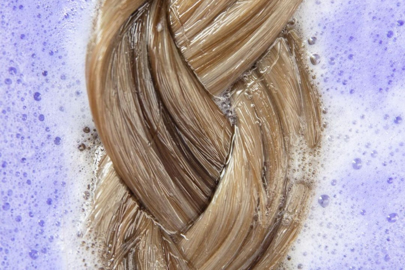 Opbevares i køleskab Mild sorg Blue vs. Purple Shampoo — Hair Care Tips I John Frieda